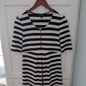 Isabella Oliver Beaumont maternity dress, Size 4